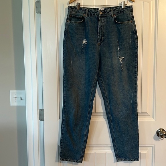 BDG Mom High Rise Jeans Size 32 - Picture 1 of 5